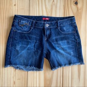 Distressed Denim Jean Shorts with Pocket Detail